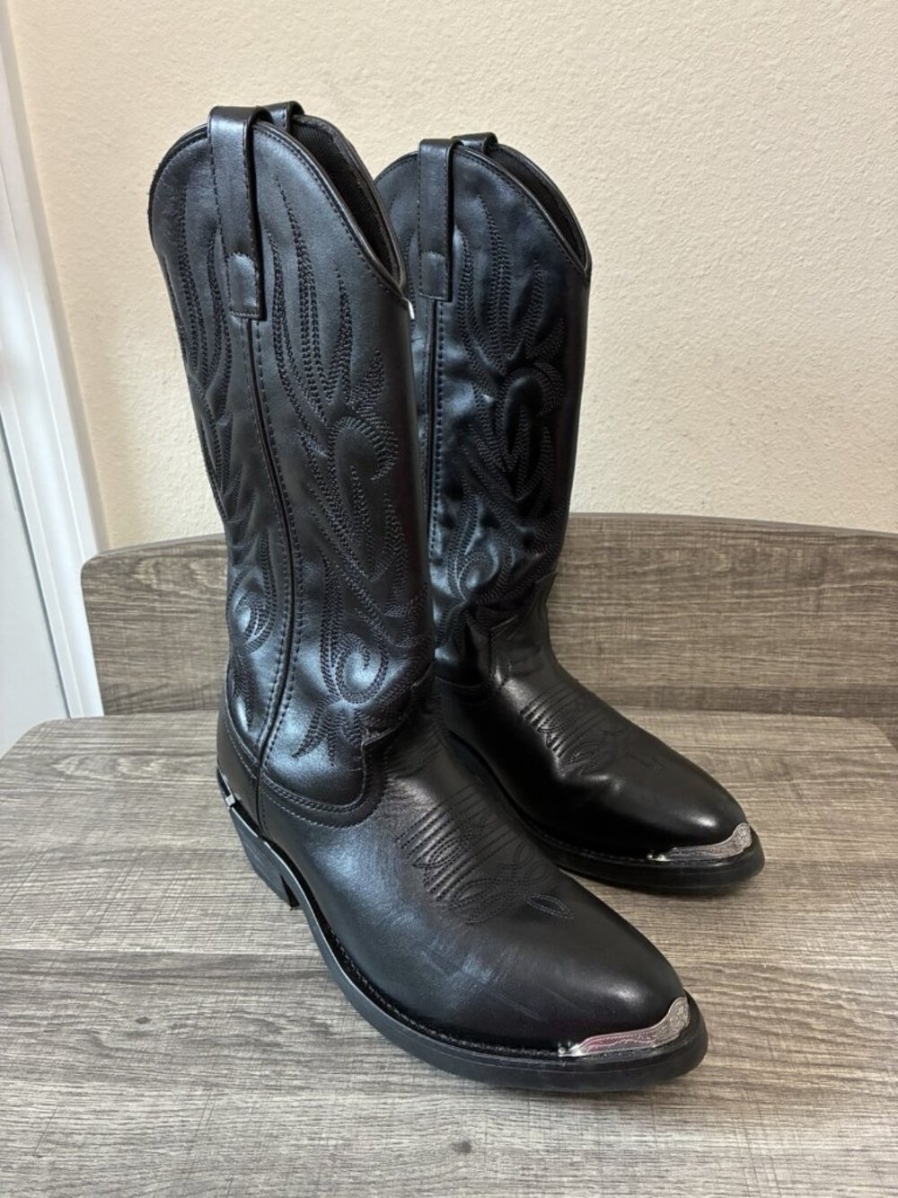 Larado McComb Boots In Black Men’s Size 8.5D Tried On With No Box
